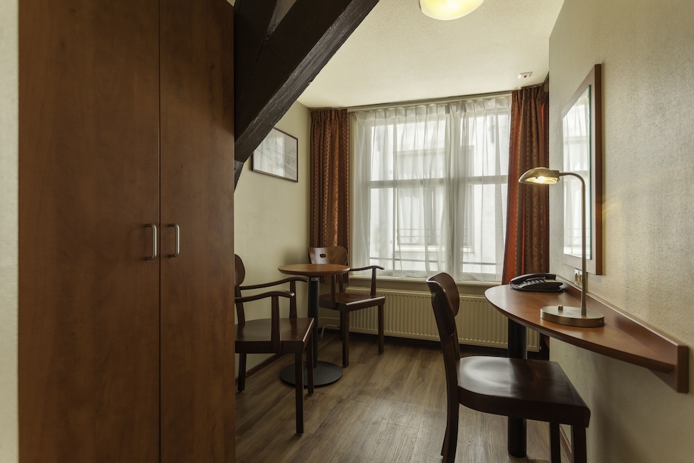 A-Train Hotel 46/63