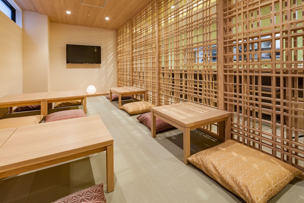 Y's Cabin Osaka Namba 27/36
