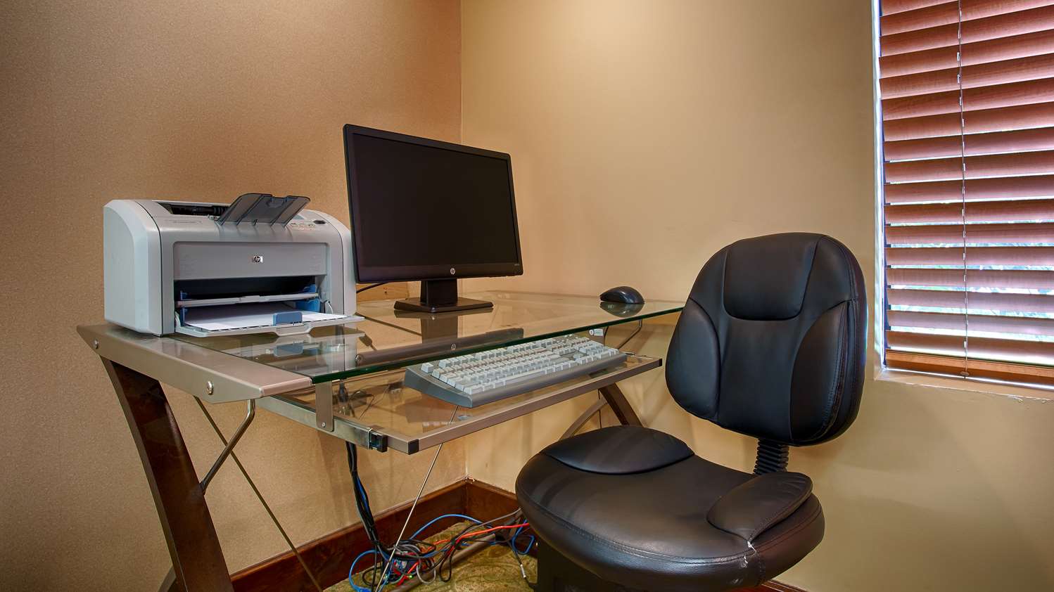 Best Western Plus Edison Inn 23/24