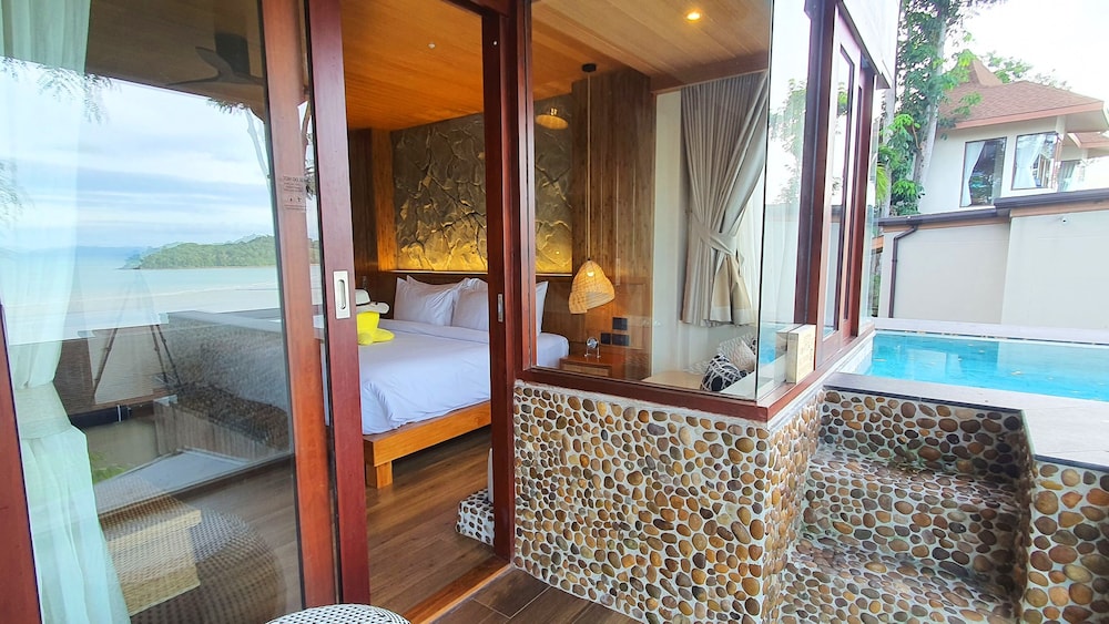 Sinae Phuket Luxury Hotel 21/78