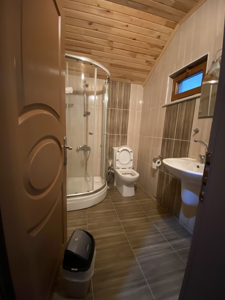 Pervanoglu Dinlenme Tesisi Motel 22/22