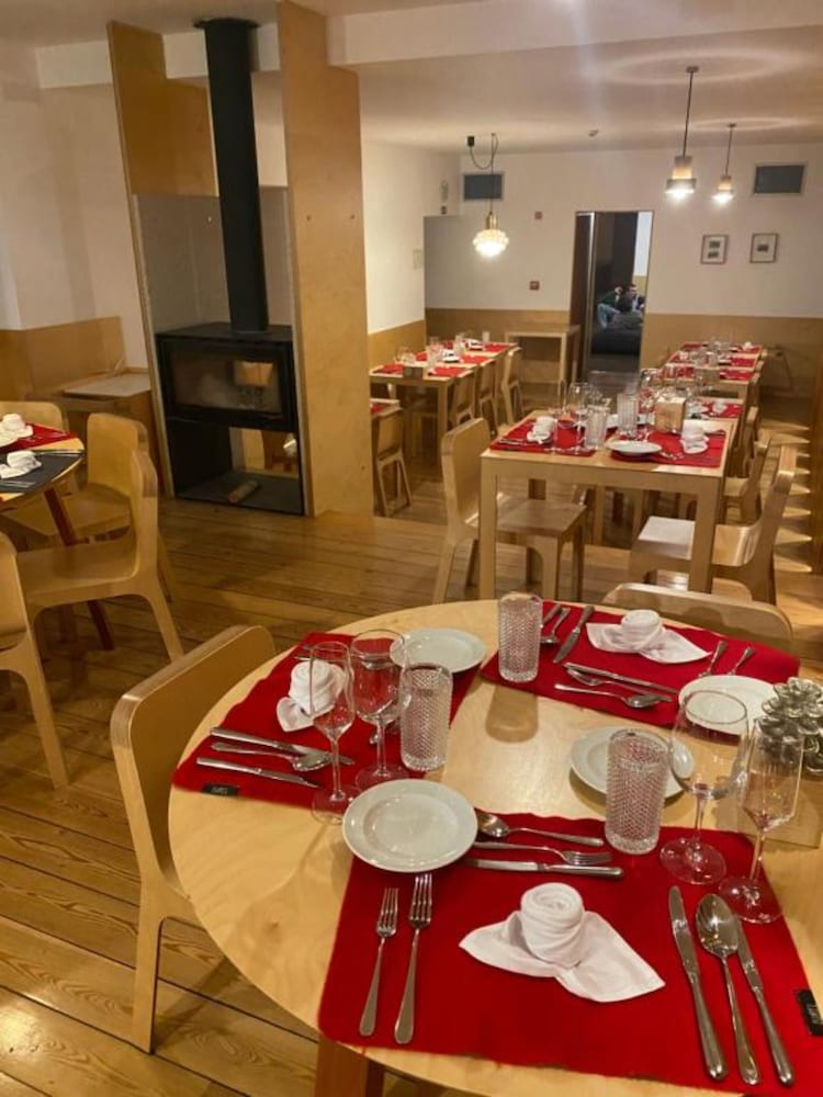 Colmeal Countryside Hotel 48/58