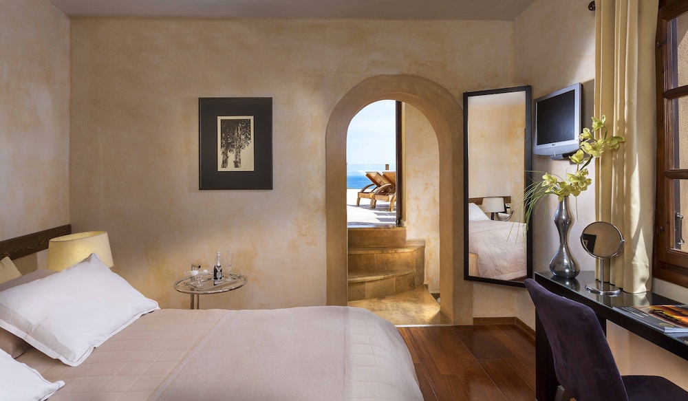 Petra Hotel 11/67