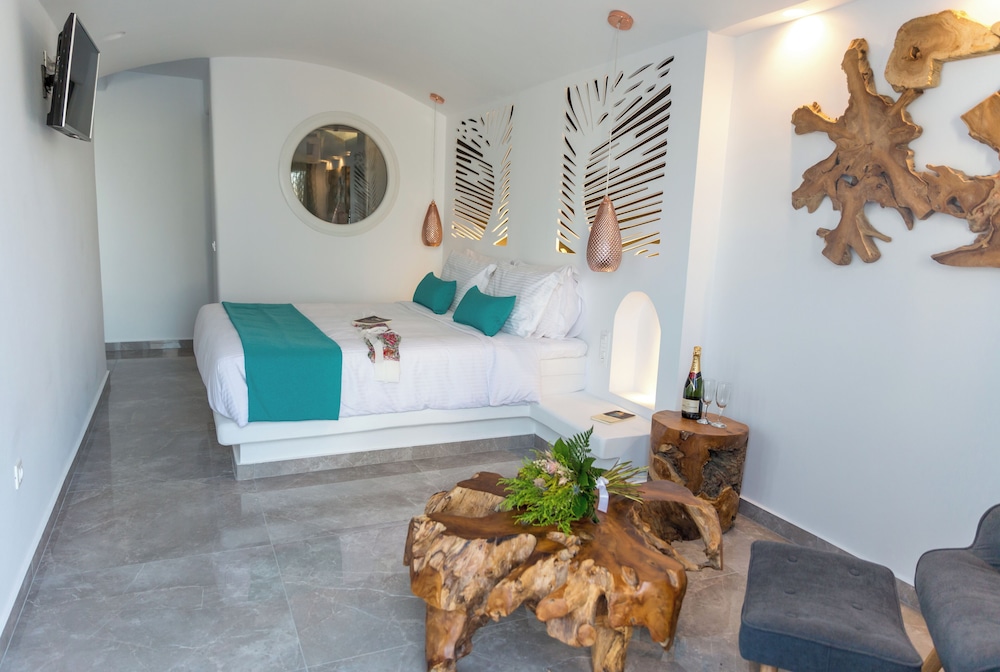Breaq Santorini Hotel (Ex Margarita Hotel Santorini) 6/53