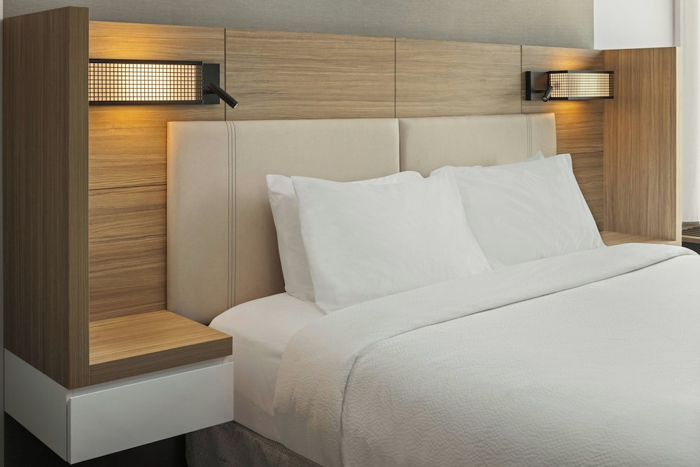 SpringHill Suites by Marriott Bettendorf 8/35