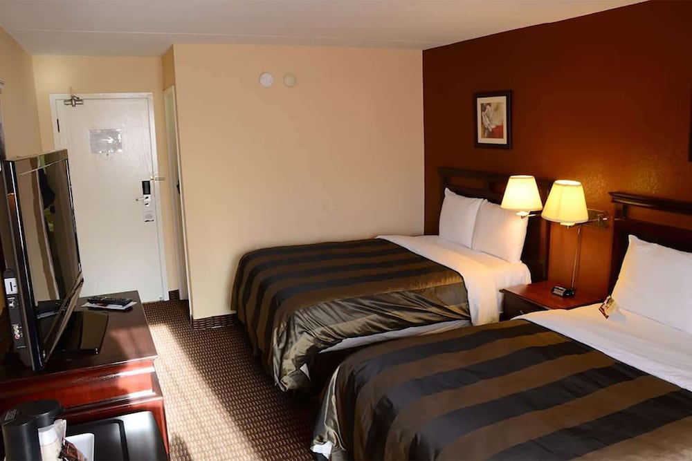 Travelodge by Wyndham Regina 25/65