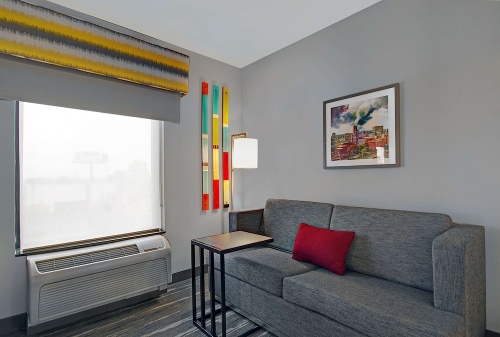 Hampton Inn & Suites Syracuse Dewitt 24/34