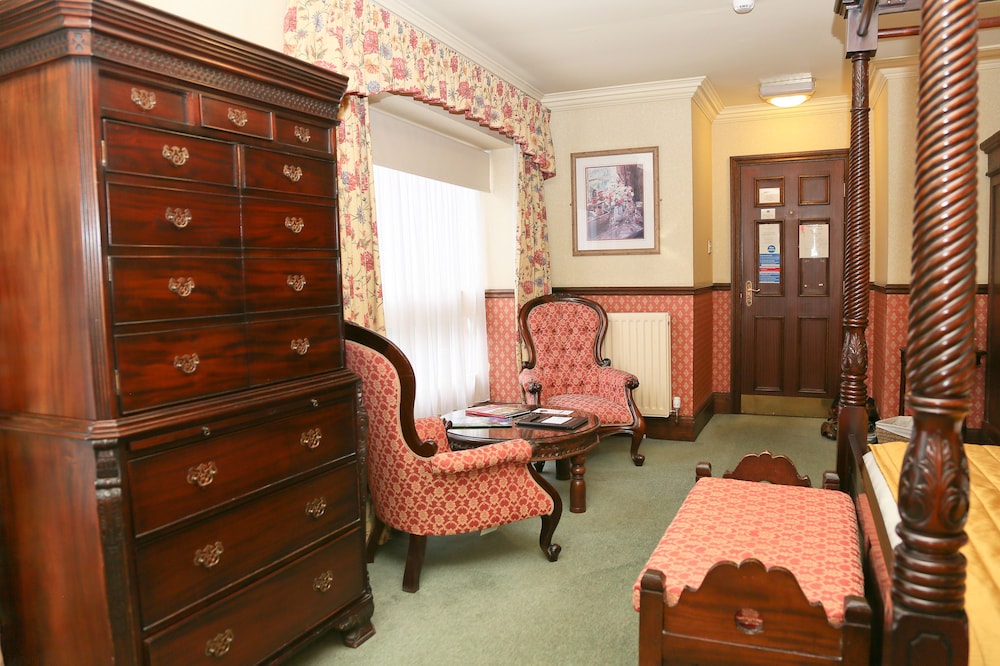 Millfields Hotel 45/58