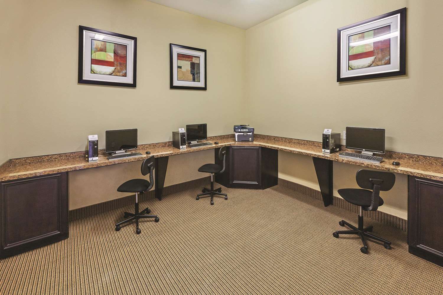 La Quinta Inn & Suites by Wyndham Livingston 16/18