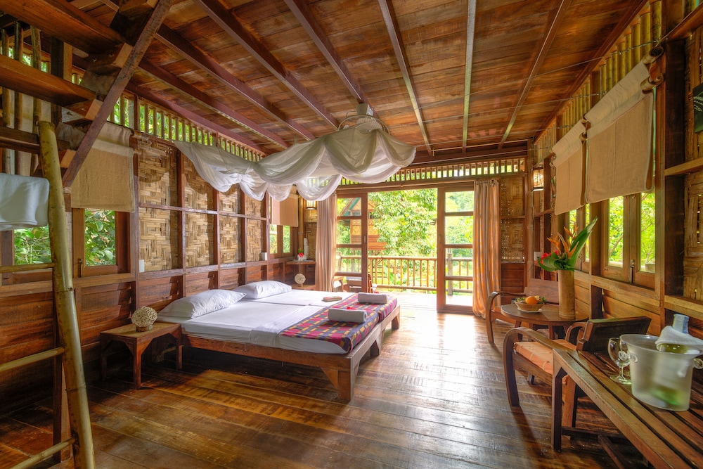 Our Jungle Camp - Eco Resort 25/75