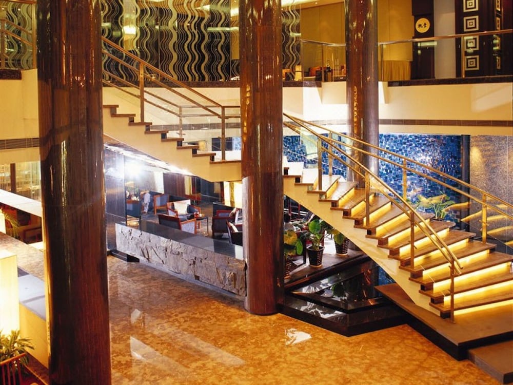 Beijing Jinglun Hotel 26/27