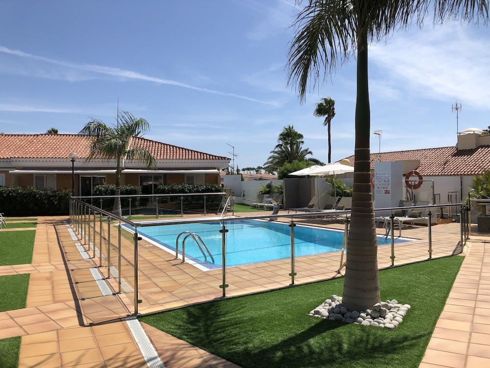 Bungalows Los Leones 27/28