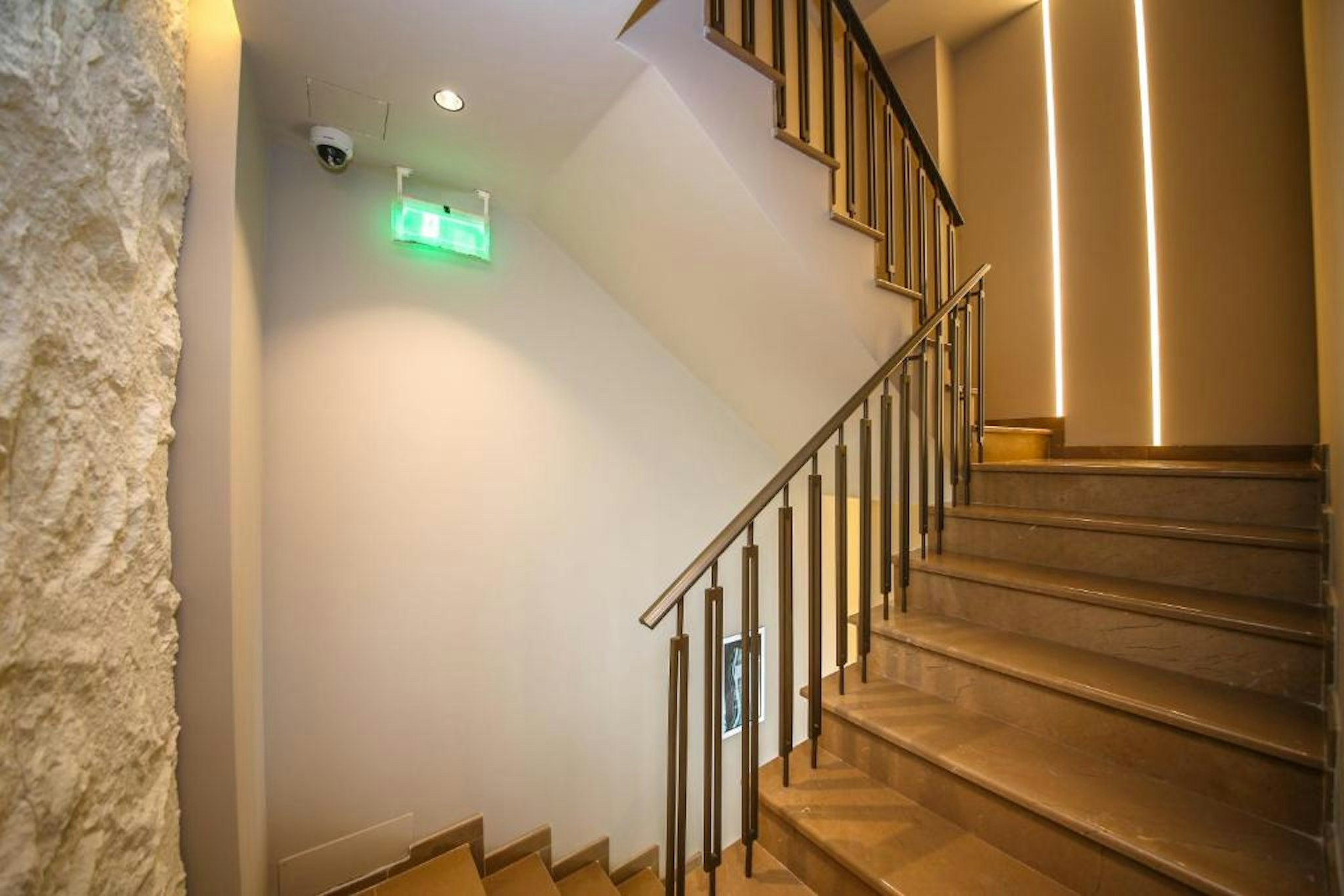 Comfort Boutique Hotel Tirana 33/60