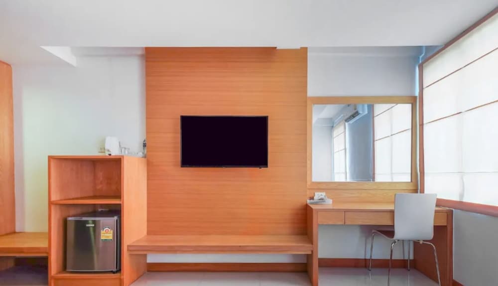 The Little Nest Hotel 34/49