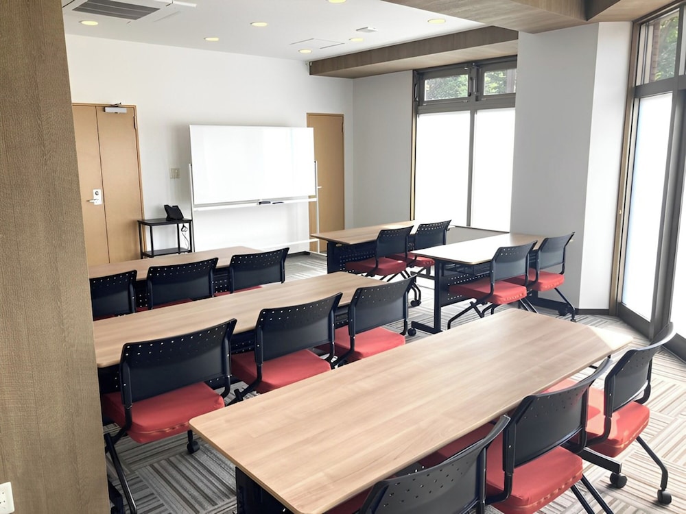 Toyoko Inn Sapporo Eki Nishi Guchi Hokudai Mae 51/63