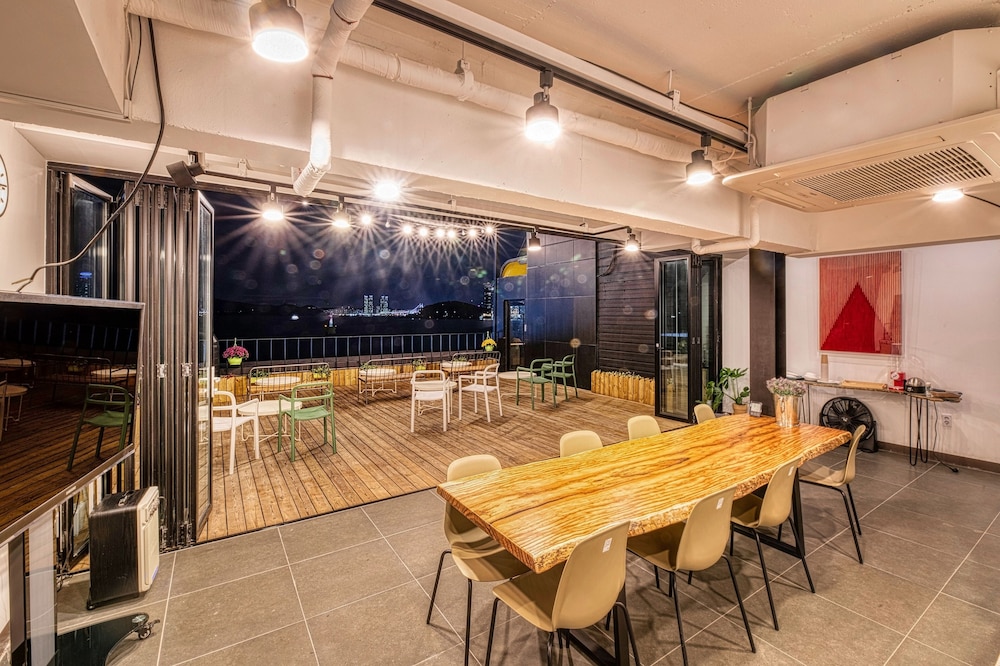 Mipo Oceanside Hotel 22/32