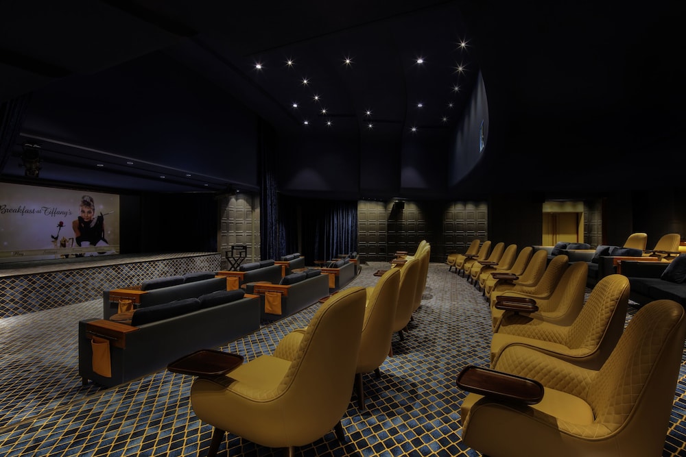 Paramount Hotel Dubai 45/72