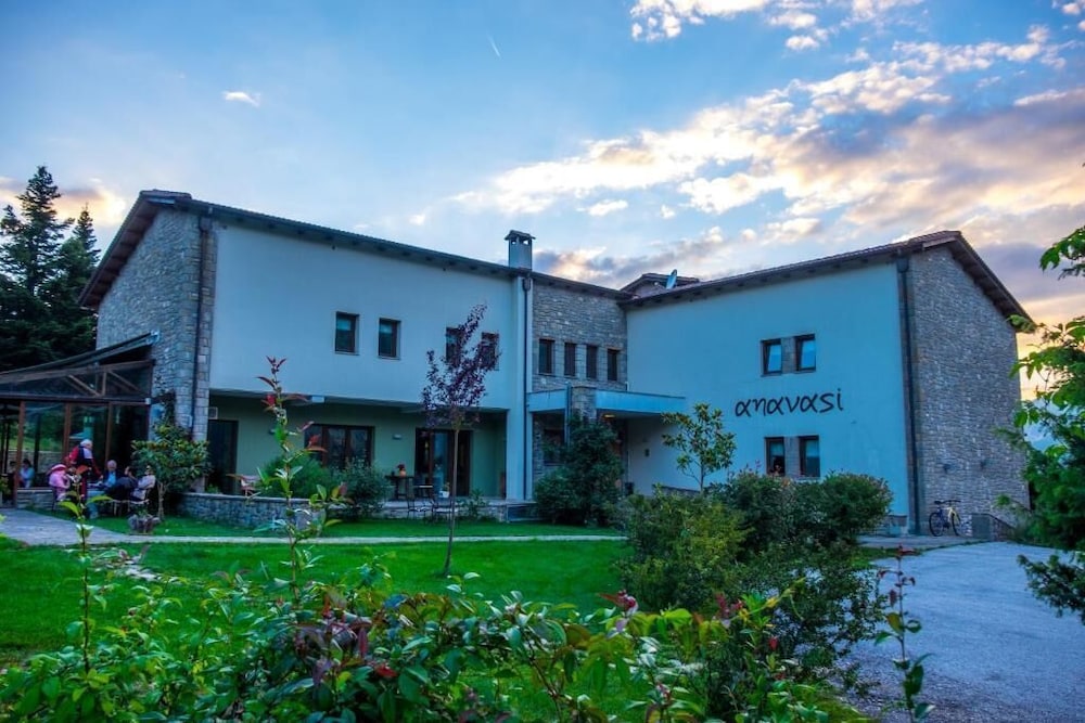 Anavasi Mountain Resort 2/50