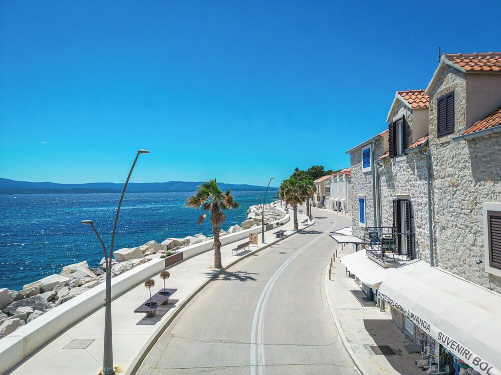 Luxury Seaside Apartments 37/50