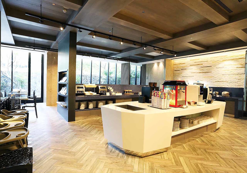 Royal Group Hotel Minghua Branch 32/43