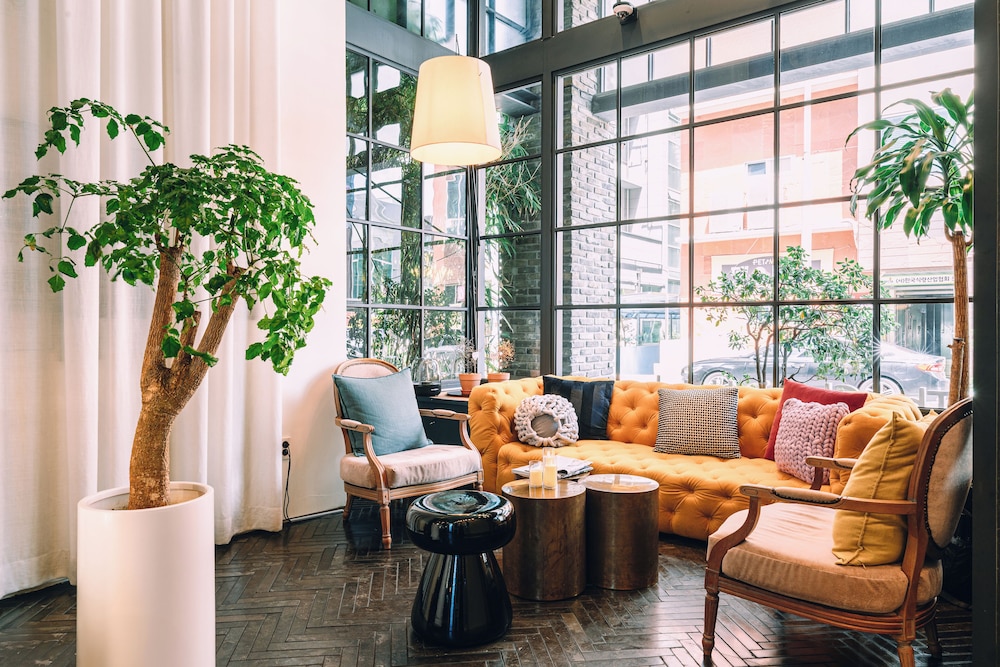 The Classic Hotel 47/68