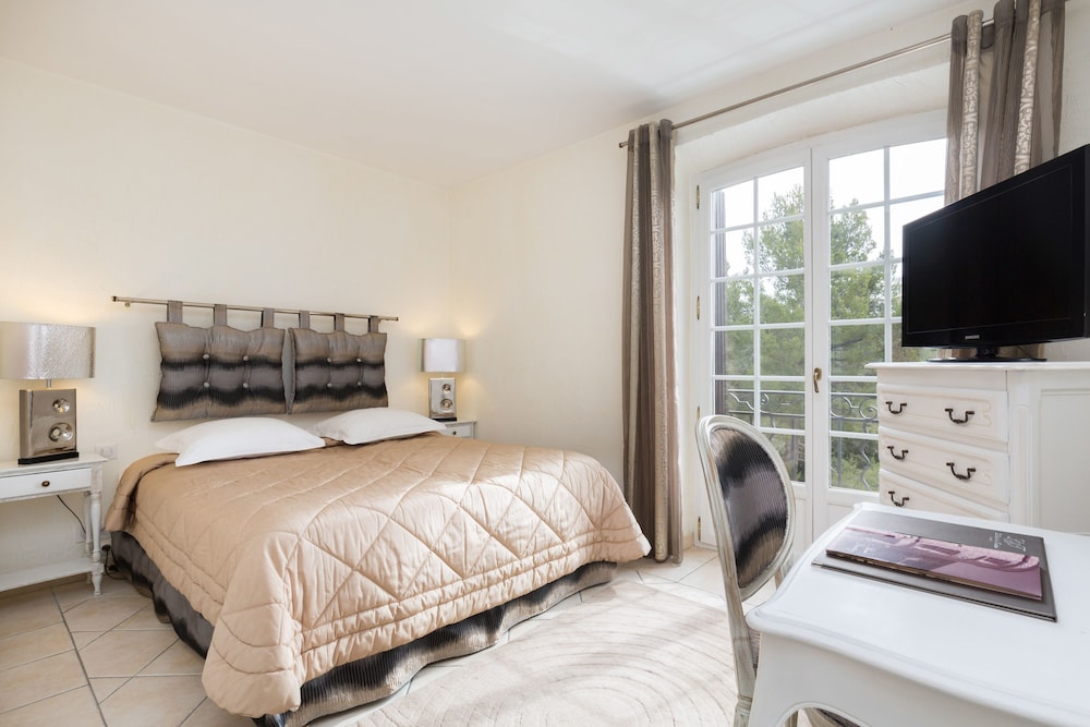 Standard, Double Bed, Indoor Pool, Sauna, Hot Tub