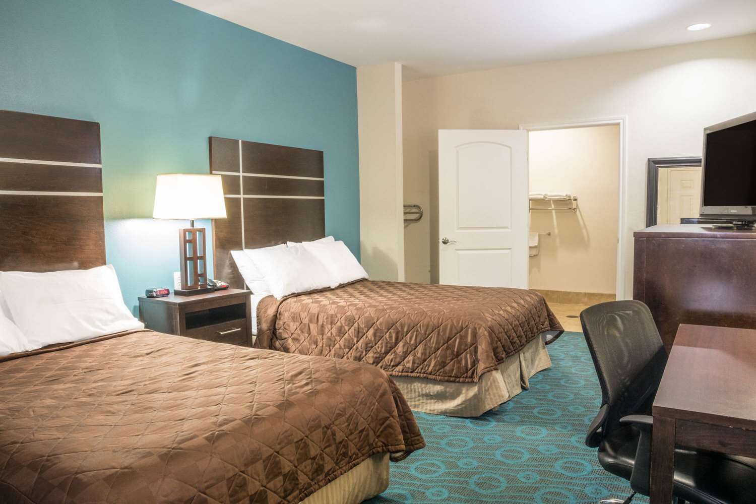 Days Inn By Wyndham Humble/Houston Intercontinental Airport 12/33