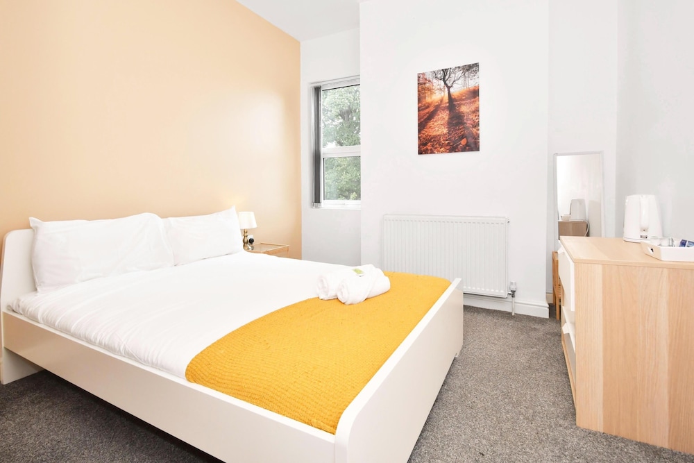 Townhouse @Richmond Street Stoke 4/19
