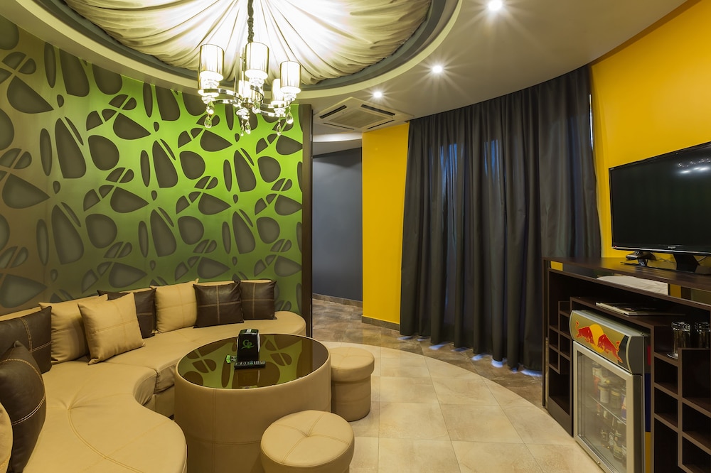Green Palace 35/49