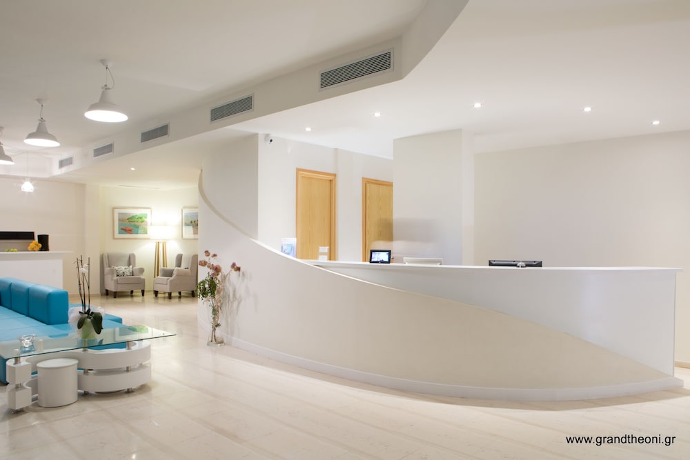 Grand Theoni Hotel Suites And Spa 6/71