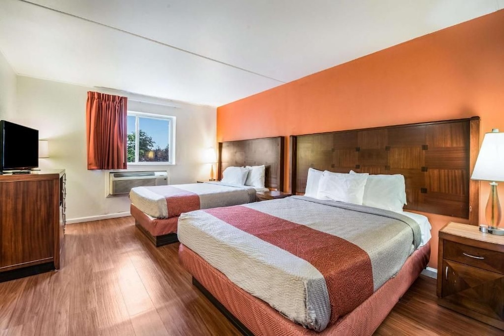 Motel6 Tinton Falls, NJ - Neptune 11/38