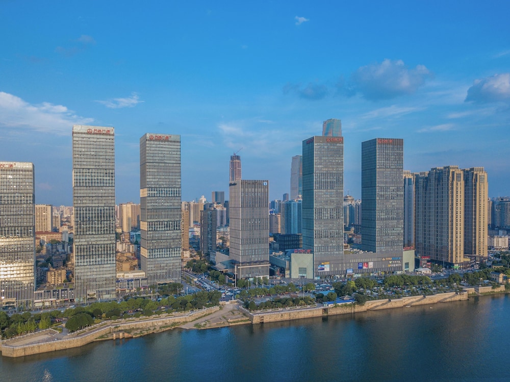 Wanda Vista Changsha 55/56