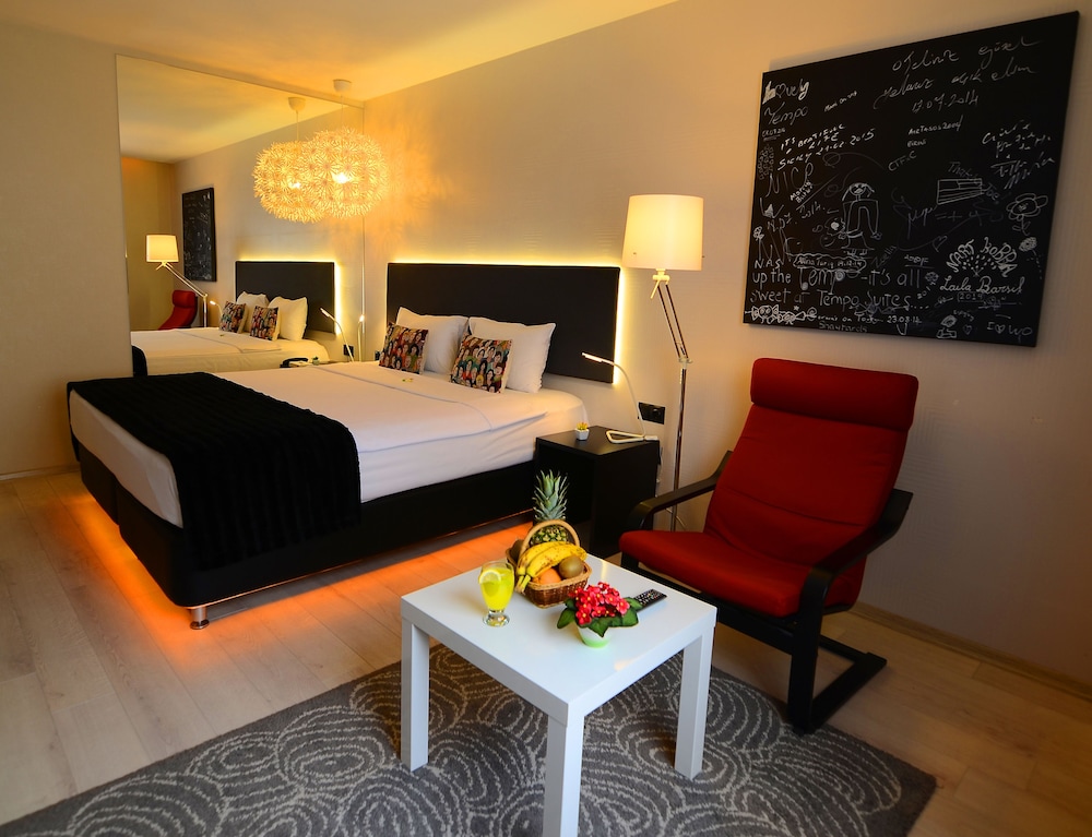 TEMPO FAIR SUITES 22/65