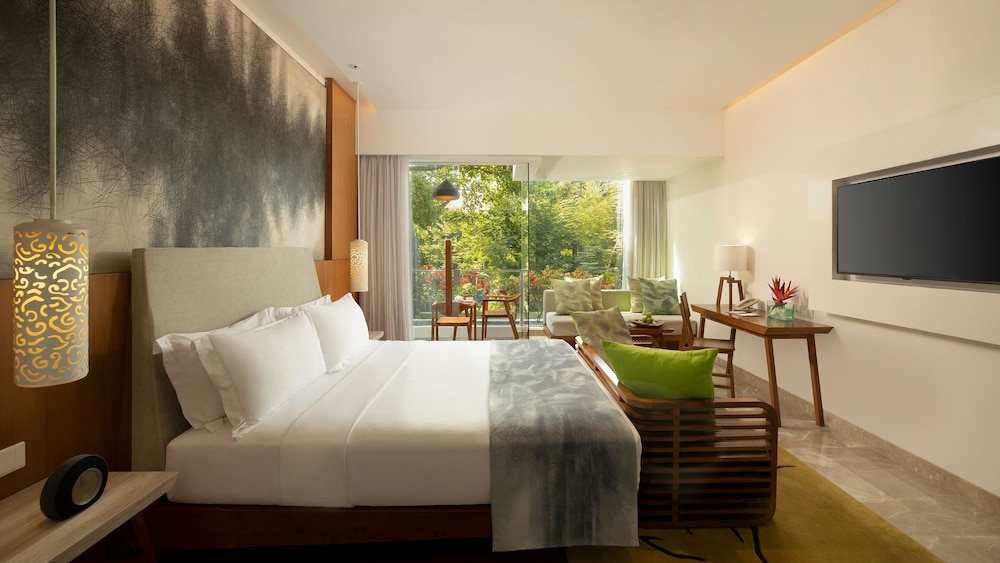Wonderful Garden View King Bed