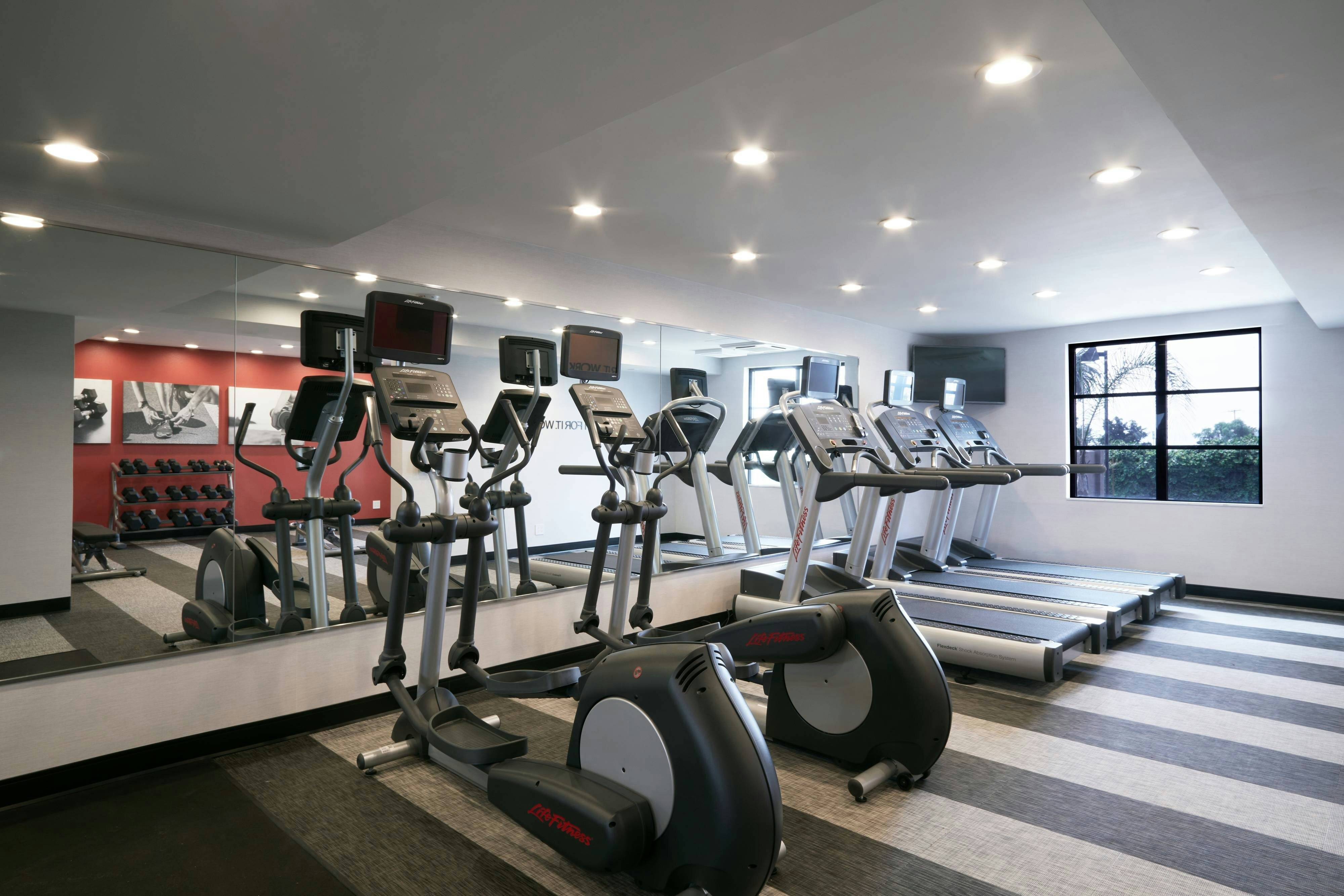 Fairfield Inn Suites By Marriott Camarillo 29/50