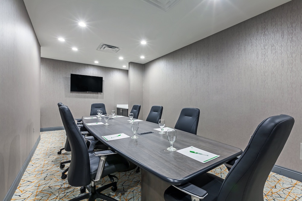 HOLIDAY INN HOUSTON NE - BUSH AIRPORT AREA 61/64