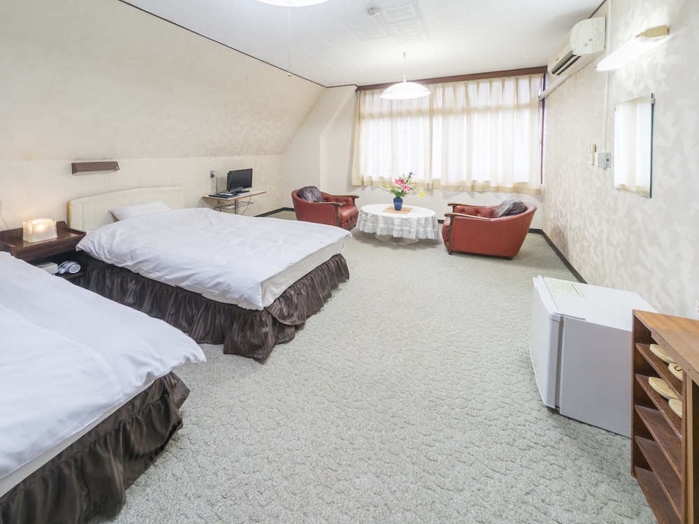 Riverside Hotel Shoei 17/66
