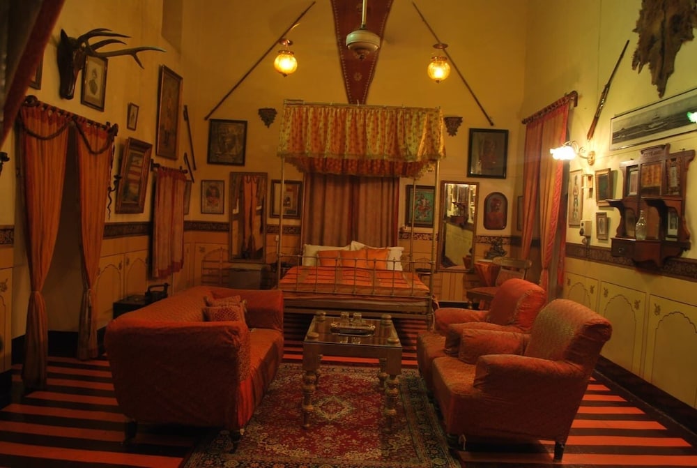 Hotel Bhairon Vilas 13/25