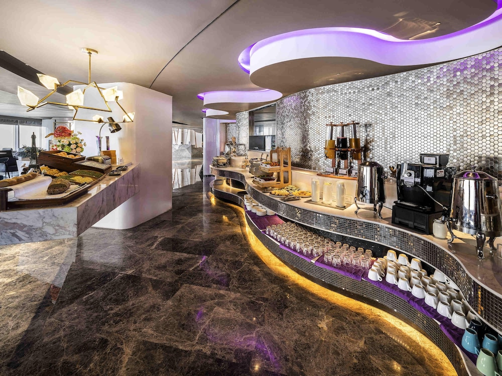 Mercure Hangzhou Qianjiang 63/67