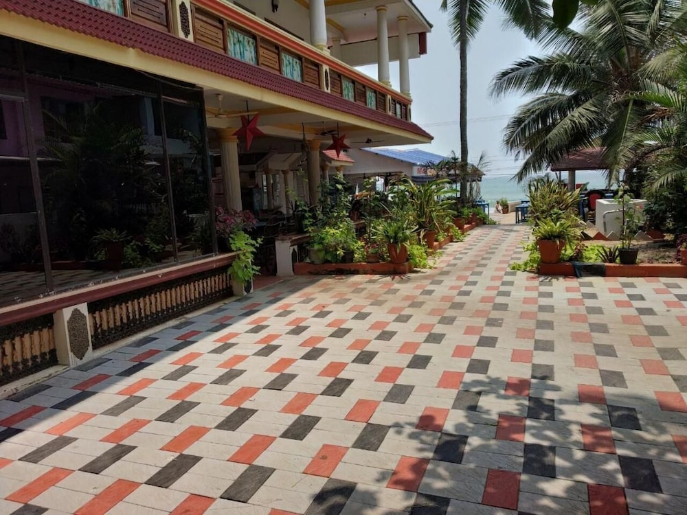 Beach Florra Inn 31/45
