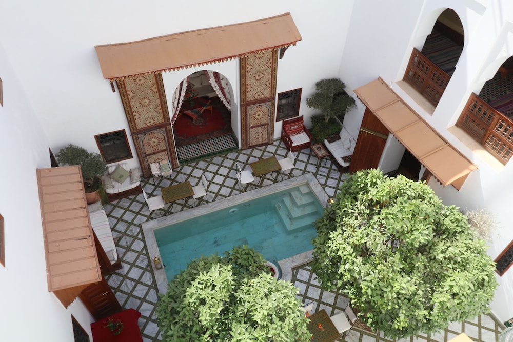 RIAD ZINEB 41/47