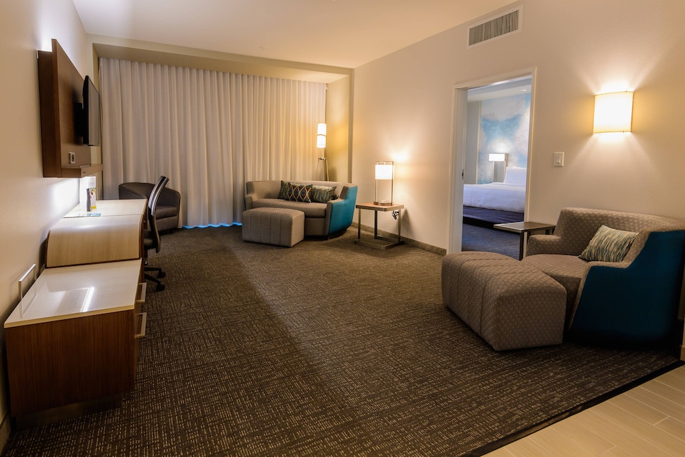 Courtyard By Marriott Lake Jackson 39/58
