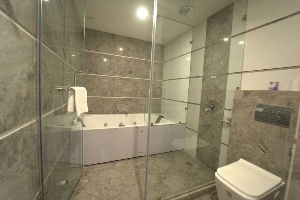 Hotel Jsr Continental 49/50