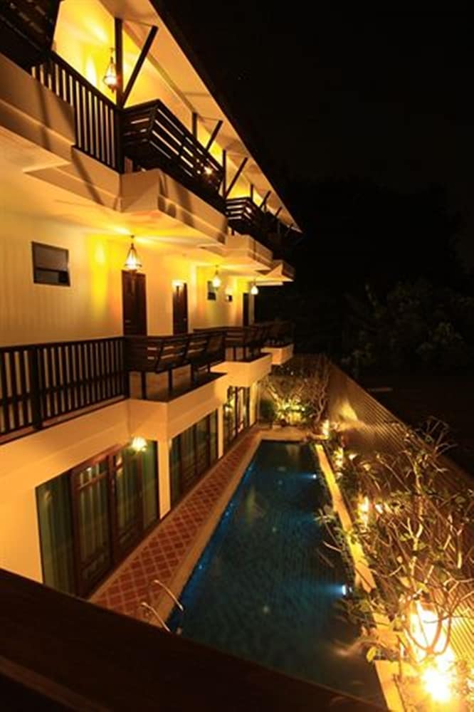 Baan Ratchiangsaen 6/56