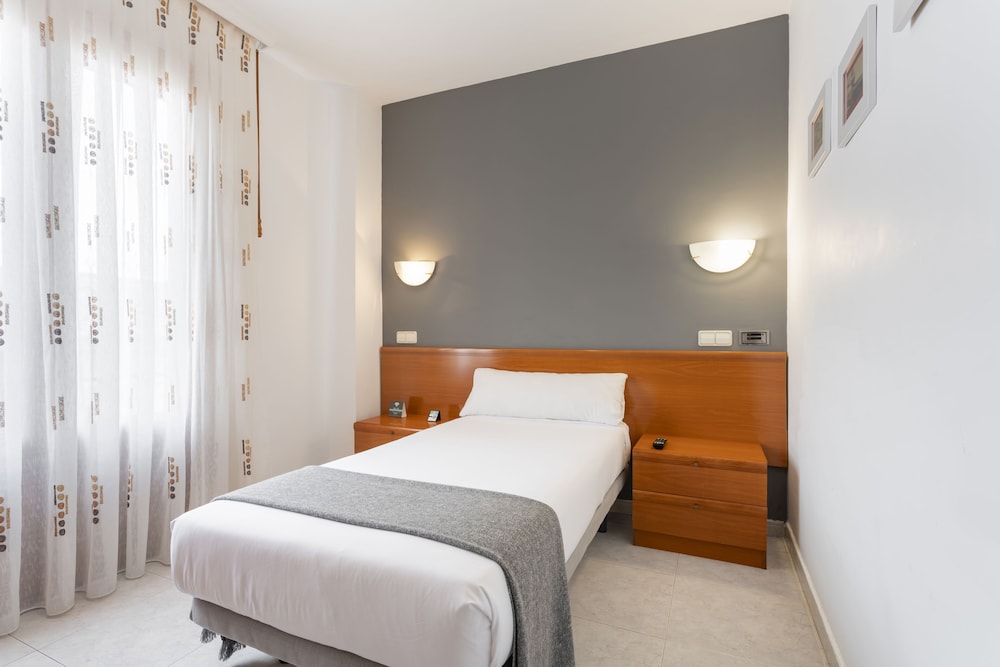 Hotel Maria de Molina 24/50