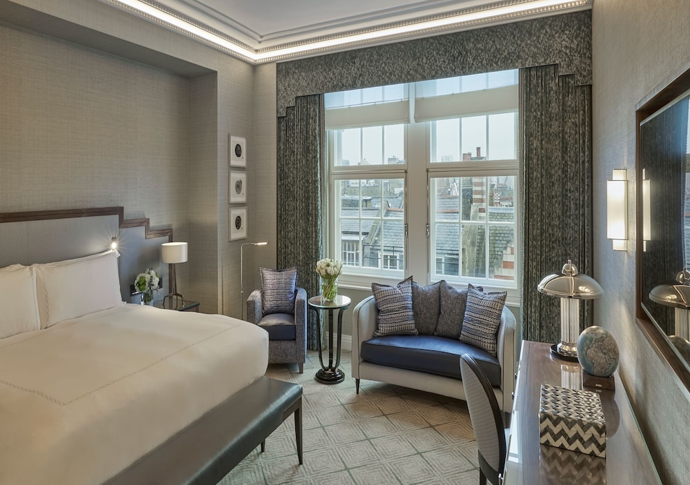 CLARIDGES HOTEL 52/73