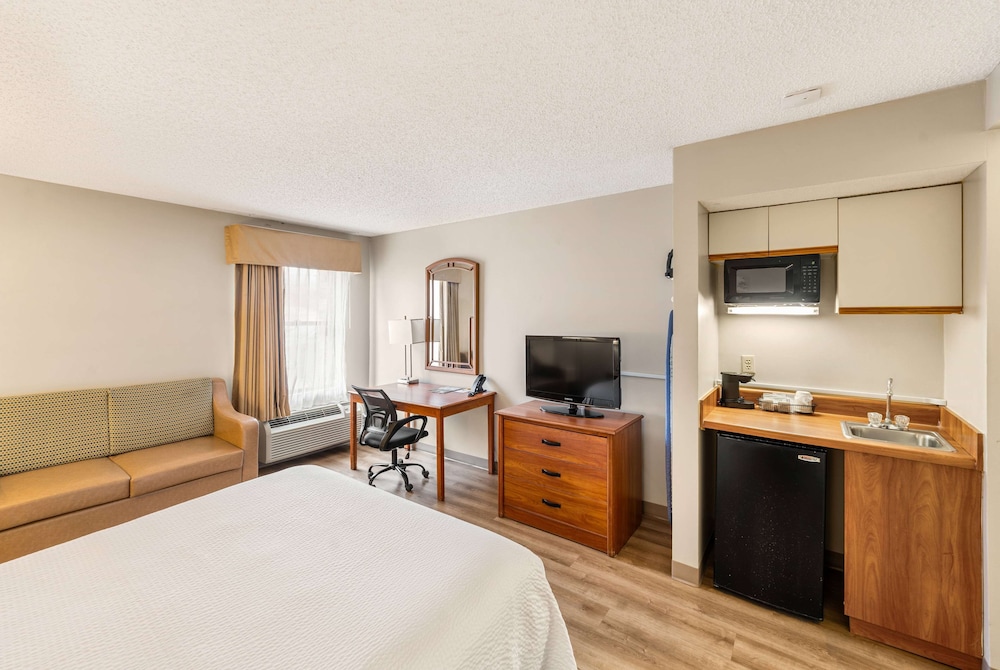Days Inn by Wyndham Raleigh-Airport-Research Triangle Park 7/28