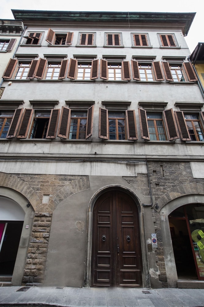 Soprarno Suites 2/38