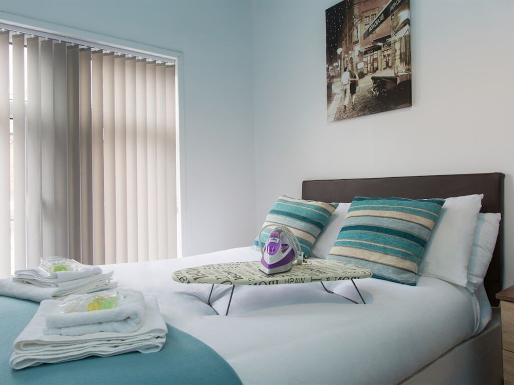 Townhouse @ Minshull New Road Crewe 13/25