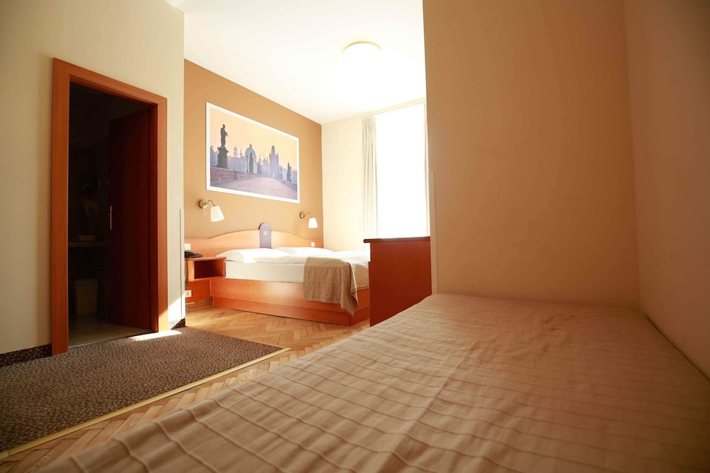 Hotel Merkur 17/63